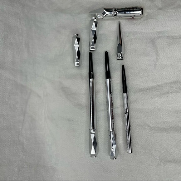 Benefit 8 piece brow set color 3 - Picture 9 of 10